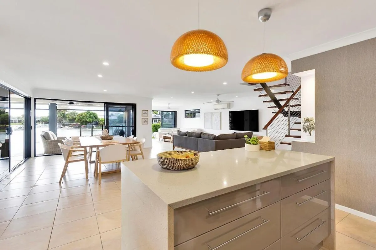 Yalla24-Luxury Resort Style Home Mooloolaba 0*,  Australia