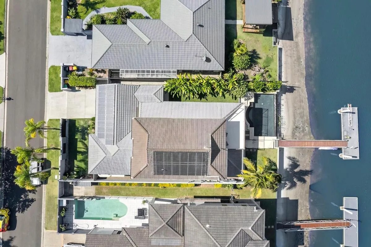 Holiday home Yalla24-Luxury Resort Style Home Mooloolaba Australia