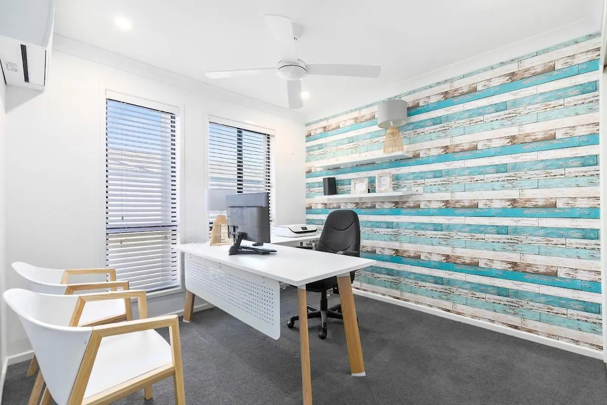 Yalla24-Luxury Resort Style Home Mooloolaba Australia