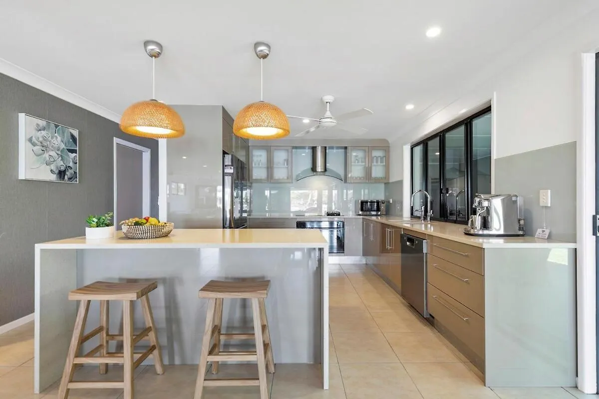 Yalla24-Luxury Resort Style Home Mooloolaba Holiday home