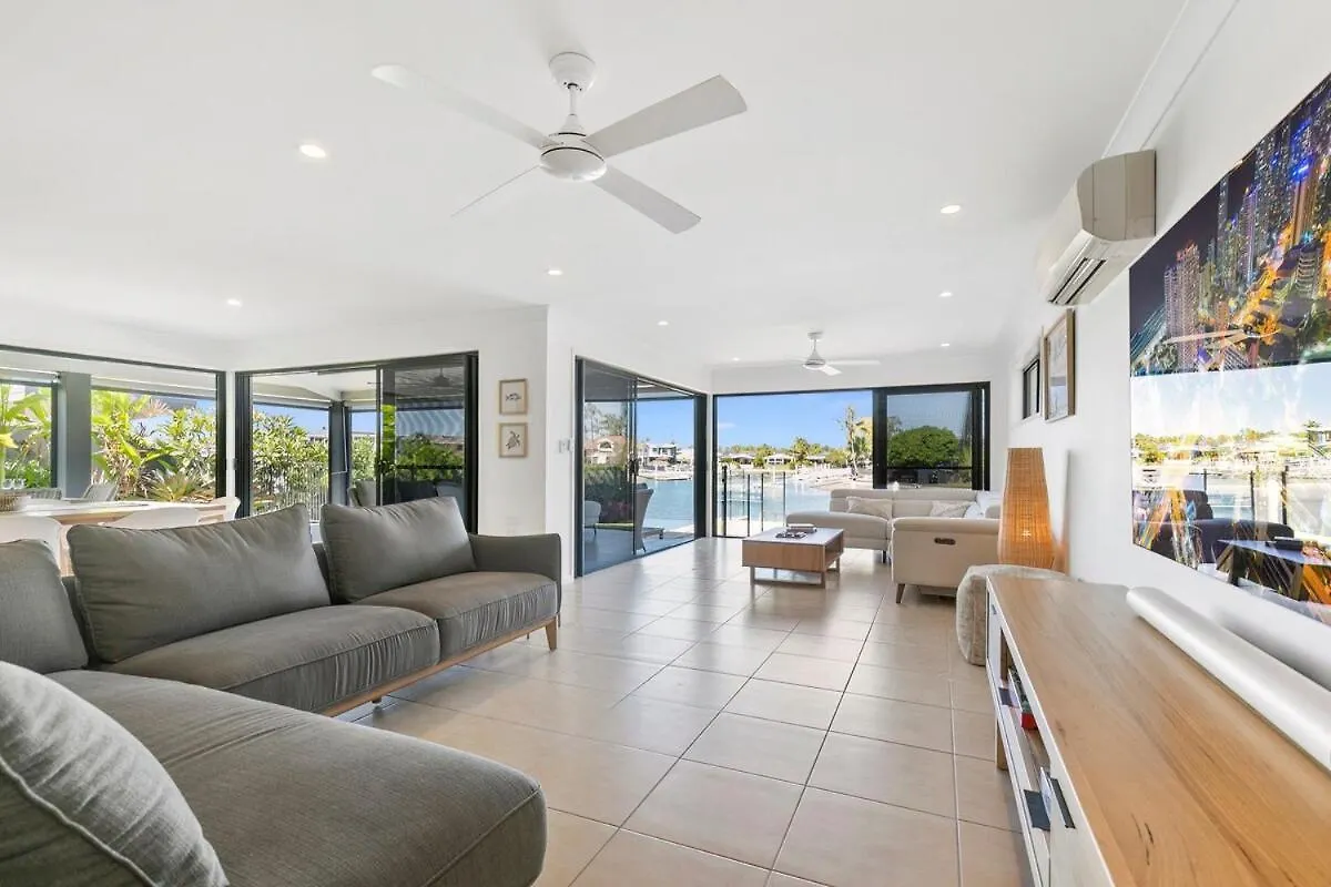 Yalla24-Luxury Resort Style Home Mooloolaba